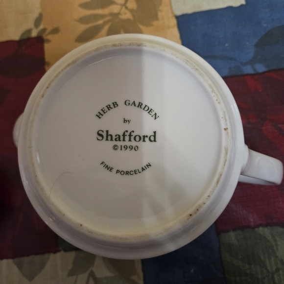 VINTAGE 1990 SHAFFORD TEAPOT HERB GARDEN FINE PORCELAIN 5"TALL + LID  RARE FIND - Picture 7 of 7